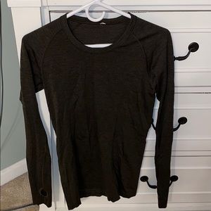 Long sleeve lululemon shirt